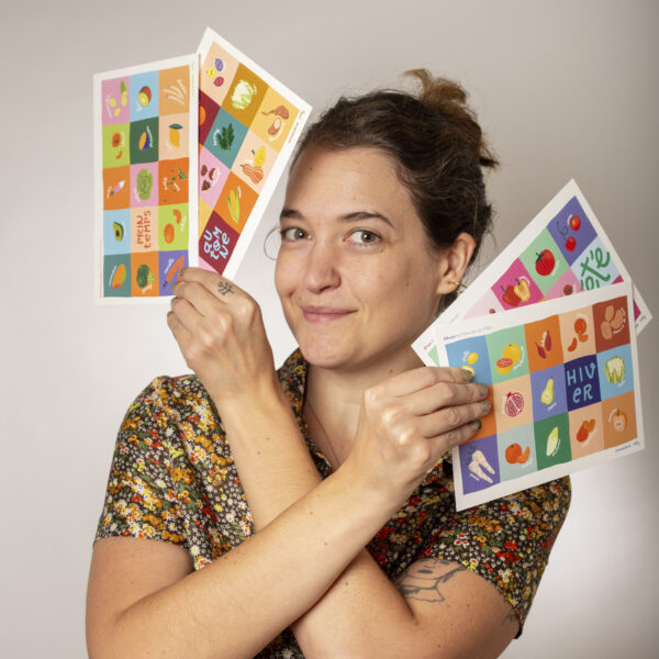 Photo des quatre cartes illustrées avec les fruits et légumes de saisons